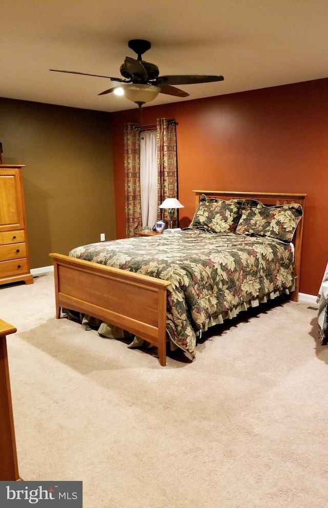 85 Malek Dr, Hanover, PA 17331 - carpeted bedroom featuring baseboards and a ceiling fan