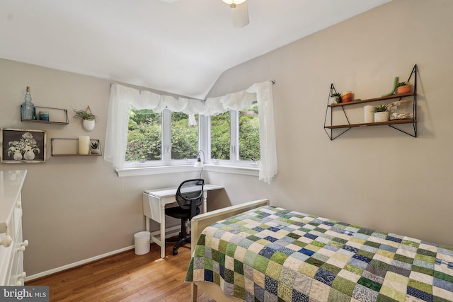 3919 30th St N, Arlington, VA 22207 - bedroom featuring wood finished floors, vaulted ceiling, baseboards, and ceiling fan