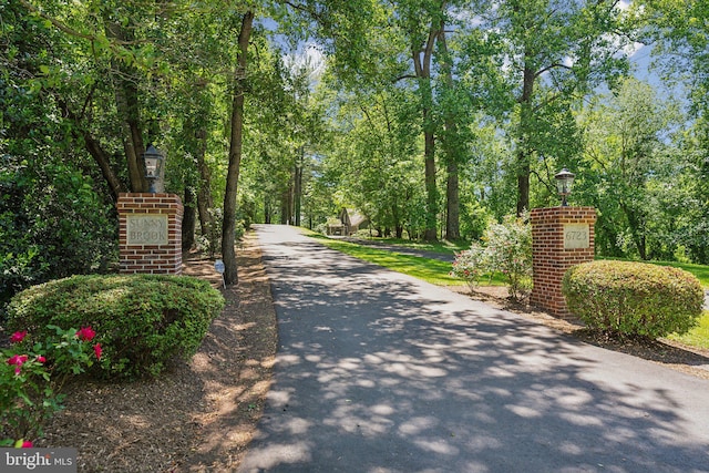 6723 Georgetown Pike, Mclean, VA 22101 - view of road with street lighting
