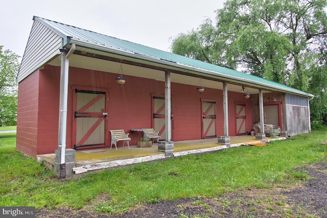 view of outdoor structure