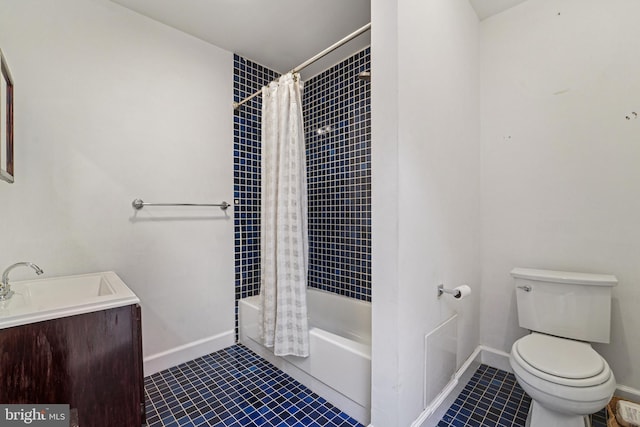 109 N Collington Ave, Baltimore, MD 21231 - full bath with tile patterned floors, vanity, and shower / tub combo with curtain