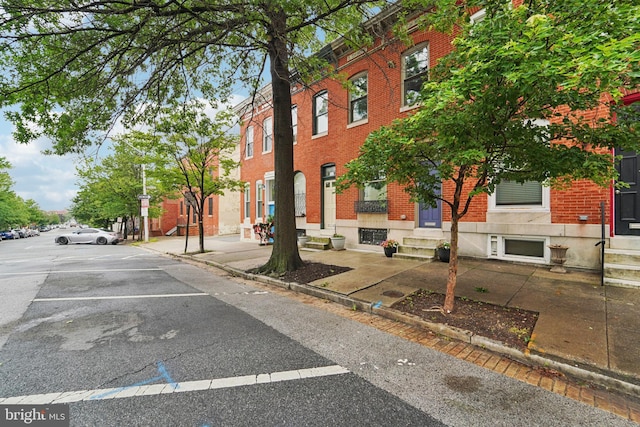 109 N Collington Ave, Baltimore, MD 21231 - view of building exterior featuring entry steps