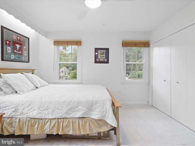 5281 Navaho Dr, Alexandria, VA 22312 - bedroom featuring carpet, a closet, and a ceiling fan