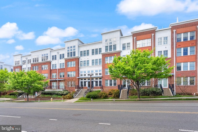 1418 N Rhodes St Unit B105, Arlington, VA 22209 - view of property featuring stairway