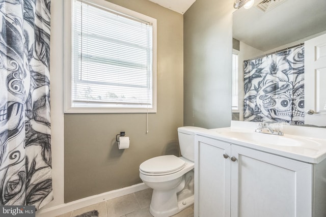 full bathroom with tile patterned flooring, toilet, baseboards, vanity, and a shower with curtain