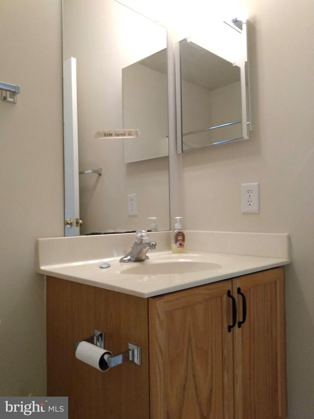 1372 Summerswood Dr, Saint Thomas, PA 17252 - bathroom with vanity