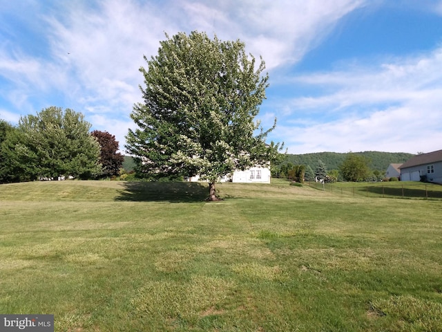 1372 Summerswood Dr, Saint Thomas, PA 17252 - view of yard with a view of countryside