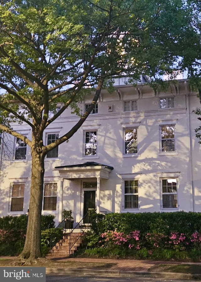 300 S Columbus St, Alexandria, VA 22314 - view of front facade