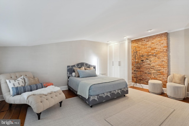 300 S Columbus St, Alexandria, VA 22314 - bedroom with wood finished floors and baseboards