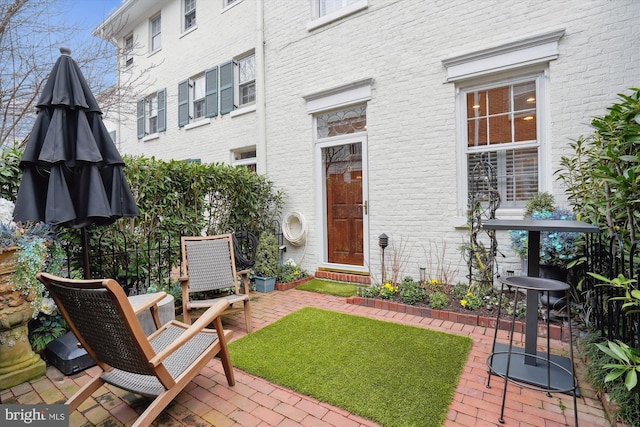300 S Columbus St, Alexandria, VA 22314 - exterior space featuring a patio