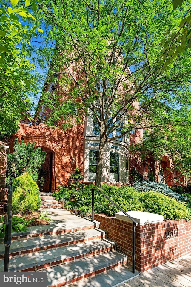 2915 38th St NW, Washington, DC 20016 - view of surrounding community