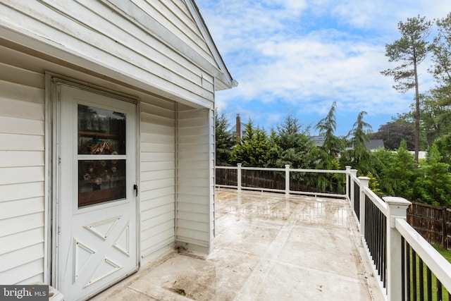 6109 Oakland Mills Rd, Sykesville, MD 21784 - view of deck