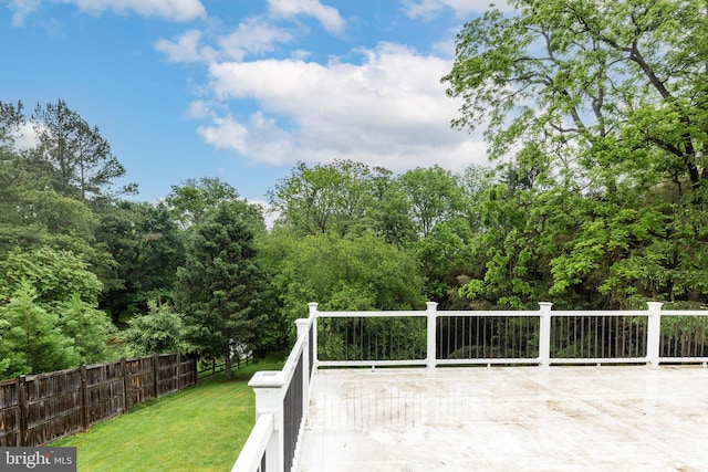 6109 Oakland Mills Rd, Sykesville, MD 21784 - view of patio