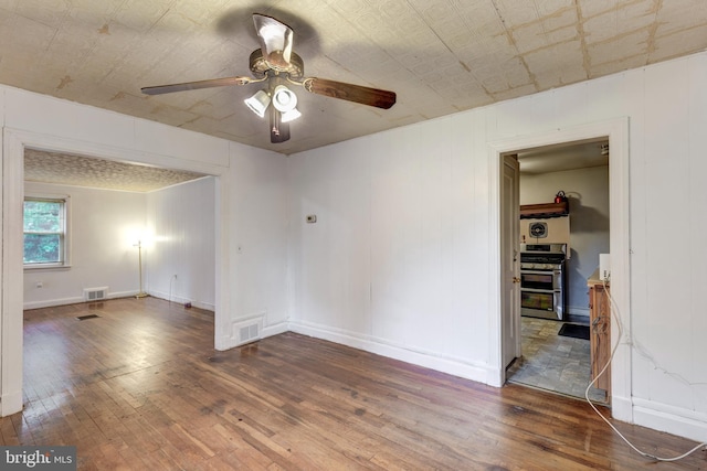 6109 Oakland Mills Rd, Sykesville, MD 21784 - empty room with wood-type flooring, ceiling fan, and baseboards