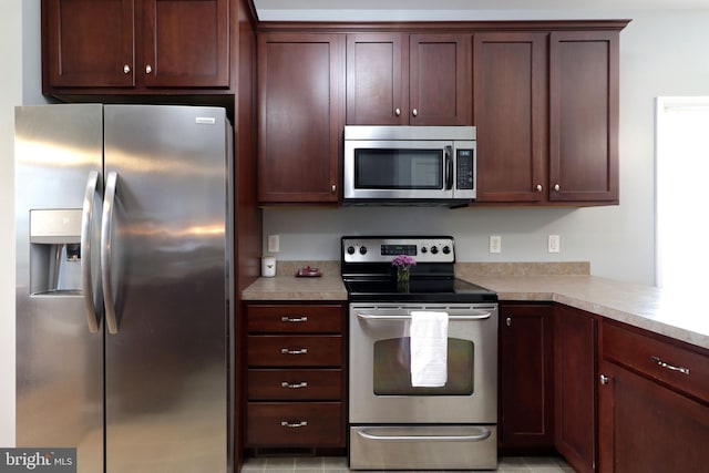 2408 Setter Run Ln, State College, PA 16801 - kitchen with appliances with stainless steel finishes and light countertops