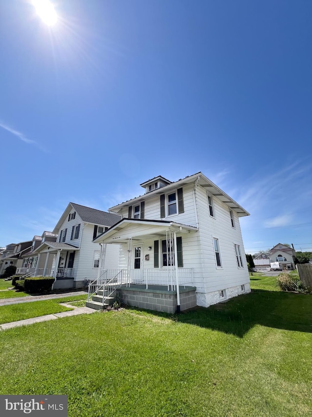 502 S Wayne St, Lewistown, PA 17044 - traditional style home with a porch and a front yard