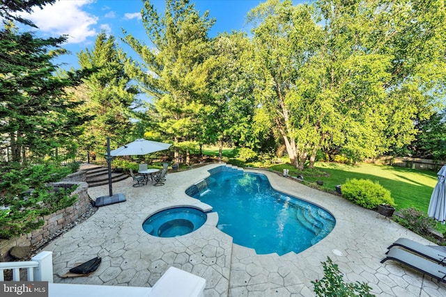 102 Windsong Dr, Doylestown, PA 18901 - view of pool featuring a patio area, a yard, a pool with connected hot tub, and outdoor dining area
