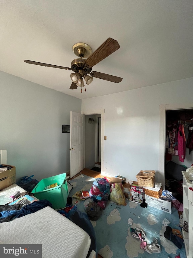 bedroom featuring a ceiling fan
