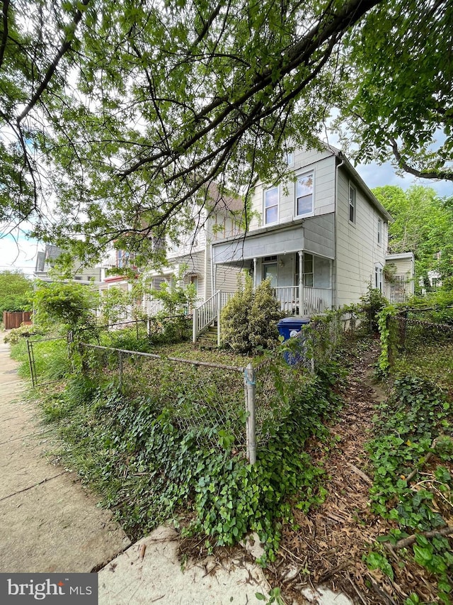 view of front of property with covered porch
