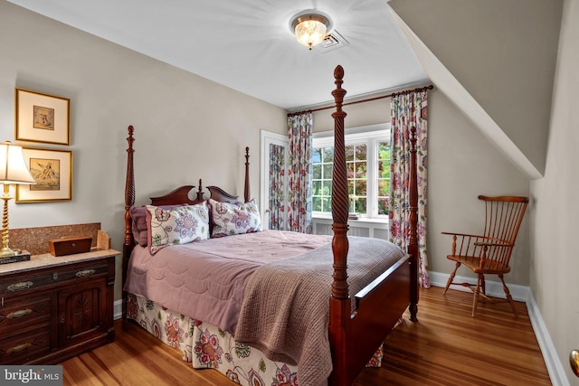 1182 Wrack Rd, Meadowbrook, PA 19046 - bedroom with light wood-type flooring and baseboards