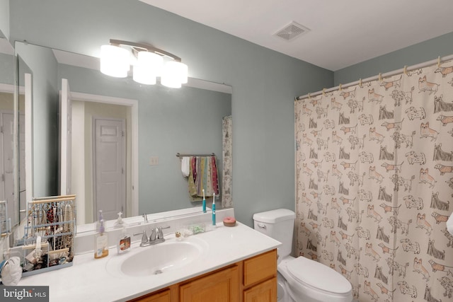 911 Echo Bay Ct, Gambrills, MD 21054 - full bath featuring vanity, toilet, and curtained shower