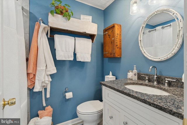501 Macmillan Ct, Arnold, MD 21012 - full bath featuring vanity, toilet, and baseboards