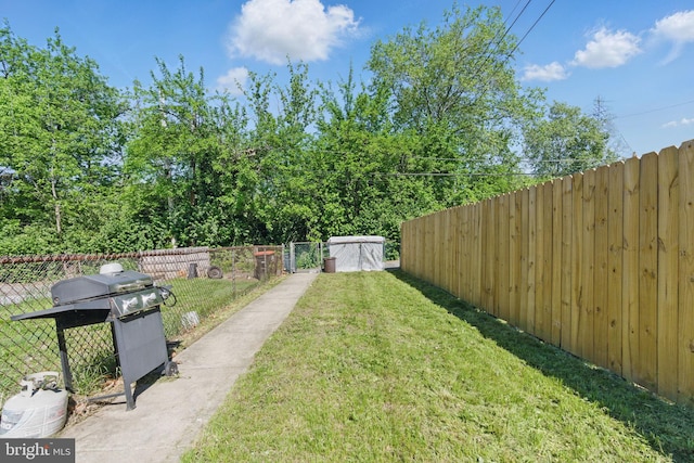 4508 Post Rd, Marcus Hook, PA 19061 - view of yard