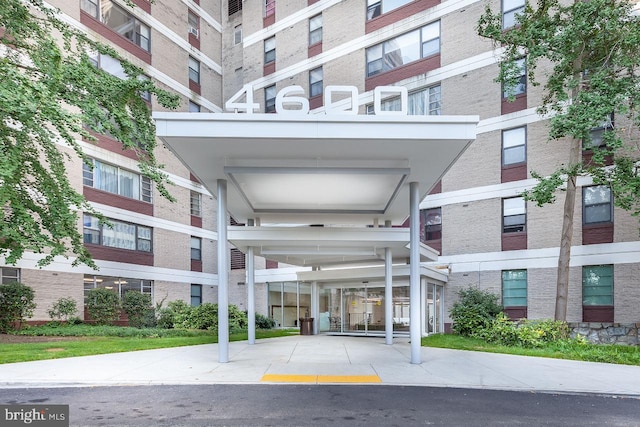 4600 Duke St Unit 512, Alexandria, VA 22304 - view of building exterior