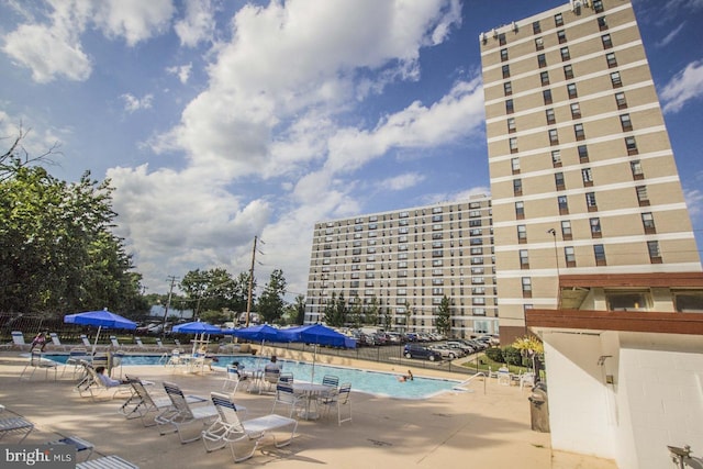 4600 Duke St Unit 512, Alexandria, VA 22304 - community pool featuring a patio area
