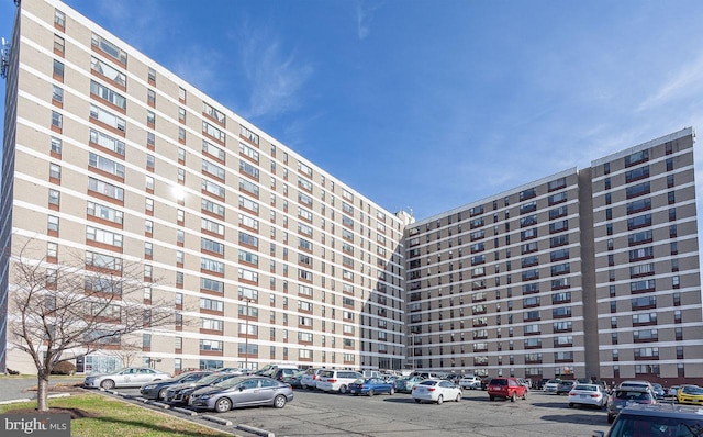 4600 Duke St Unit 512, Alexandria, VA 22304 - view of apartment building / complex featuring uncovered parking