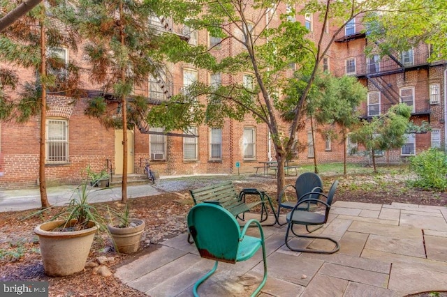 2129 Florida Ave NW Unit 507, Washington, DC 20008 - view of property's community featuring a patio