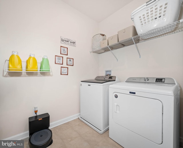 355 Dillon Cir, Middletown, DE 19709 - washroom with washing machine and clothes dryer and baseboards