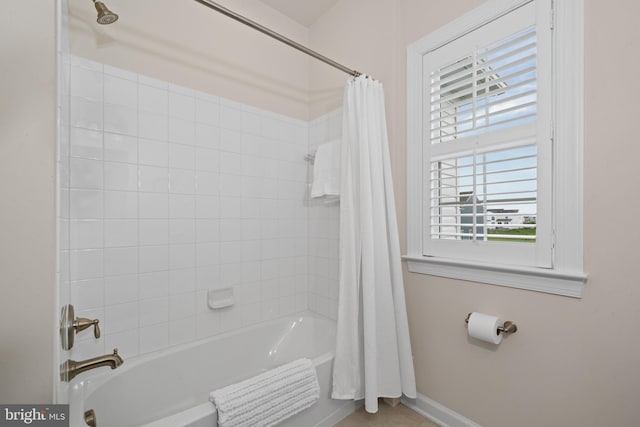 355 Dillon Cir, Middletown, DE 19709 - full bath with shower / bath combination with curtain and baseboards