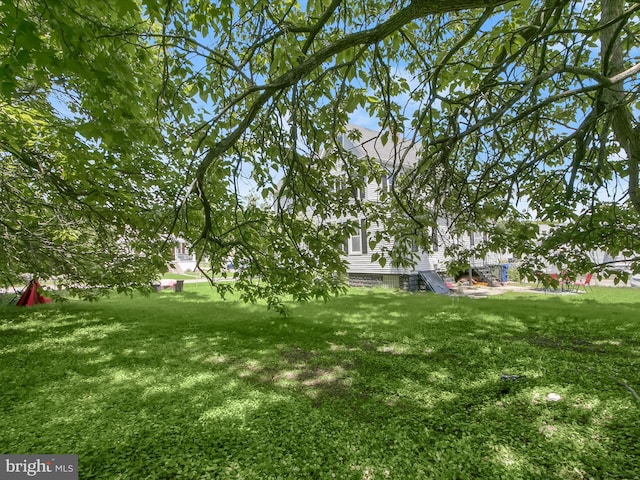 4511 Powell Ave, Baltimore, MD 21206 - view of green lawn