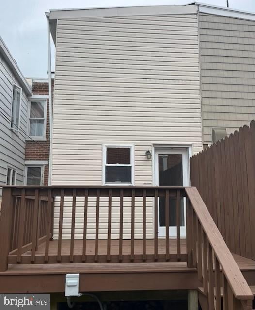 1718 N Scott St, Wilmington, DE 19806 - view of wooden terrace