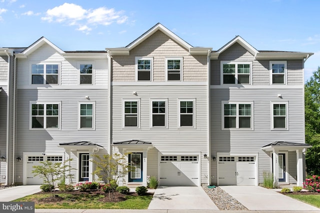 340 Shipyard Dr, Cambridge, MD 21613 - multi unit property featuring driveway and an attached garage