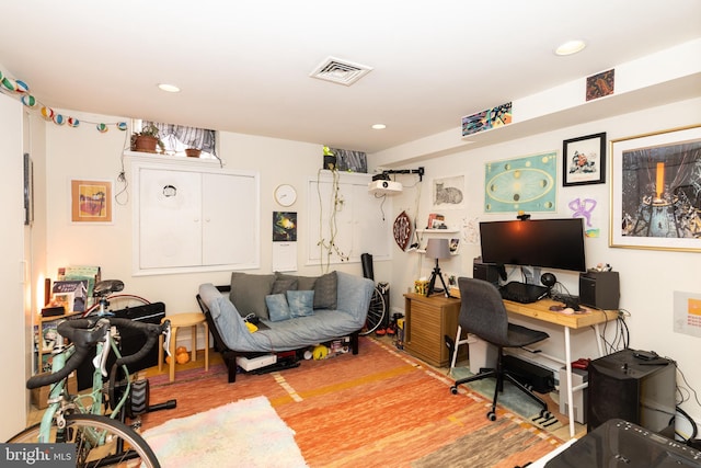 office with recessed lighting