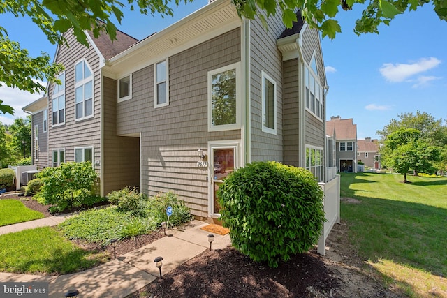 7617 Stony Creek Ln, Ellicott City, MD 21043 - multi unit property with a front lawn