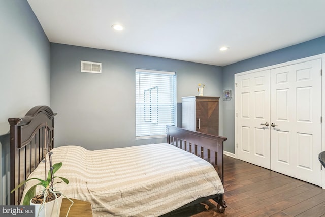 1153 N Hancock St, Philadelphia, PA 19123 - bedroom featuring dark wood-style flooring, a closet, recessed lighting, and baseboards