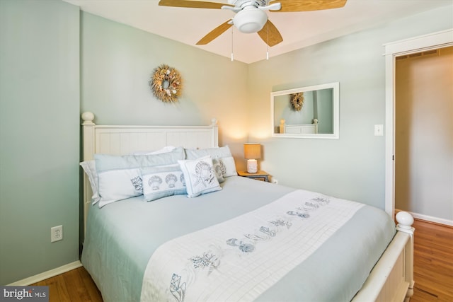 7912 Glengary Ct, Glen Burnie, MD 21061 - bedroom with wood finished floors, baseboards, and ceiling fan