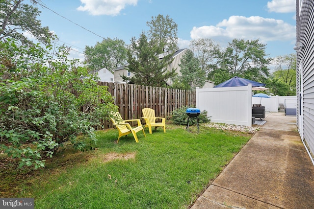 430 W Palmer St, Morrisville, PA 19067 - view of yard with a patio