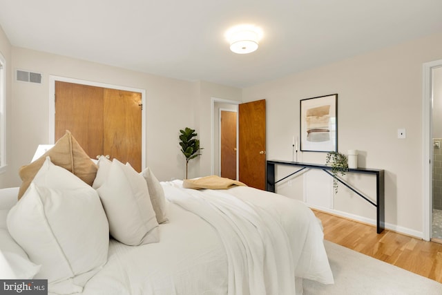 6008 Hawthorne St, Cheverly, MD 20785 - bedroom featuring light wood finished floors and baseboards