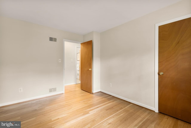 6008 Hawthorne St, Cheverly, MD 20785 - unfurnished bedroom featuring light wood-style floors and baseboards