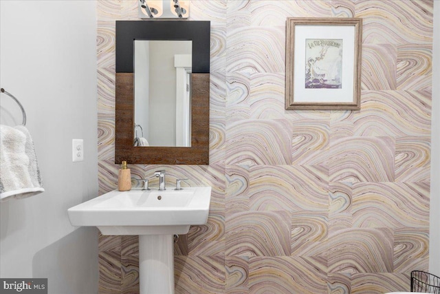 101 Dyer Ct, Herndon, VA 20170 - view of bathroom