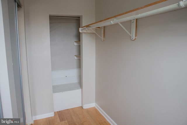 5519 Minnoka Ave, Baltimore, MD 21215 - spacious closet with light wood-style floors