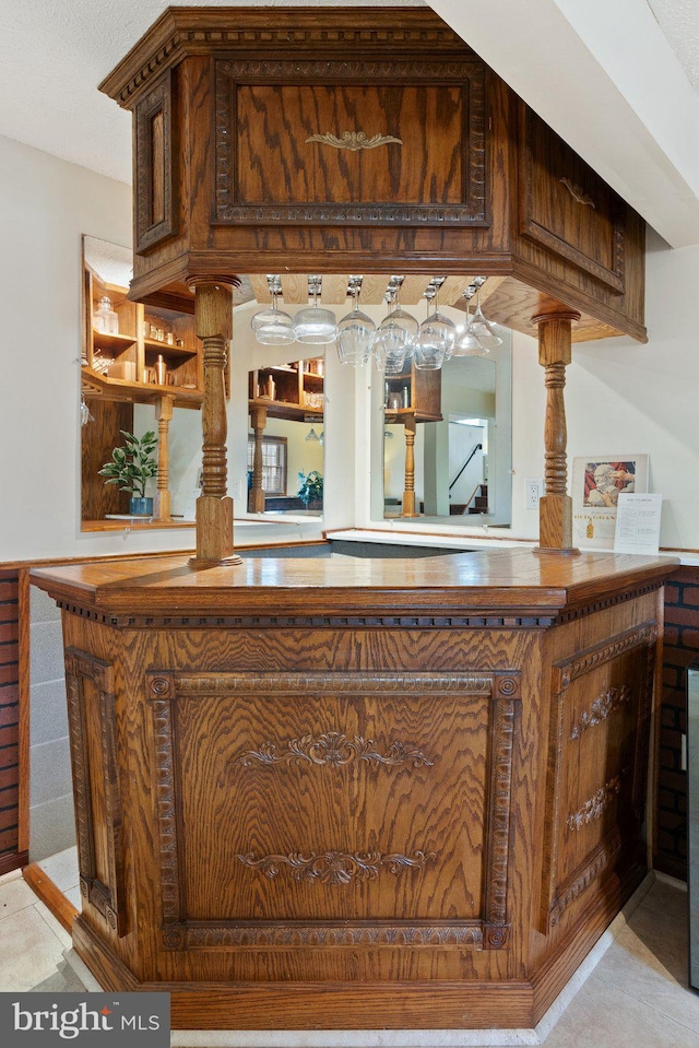 12821 Flagship Ave, Herndon, VA 20170 - bar area with a wainscoted wall