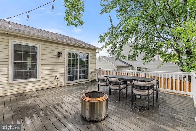 12821 Flagship Ave, Herndon, VA 20170 - wooden terrace with outdoor dining space