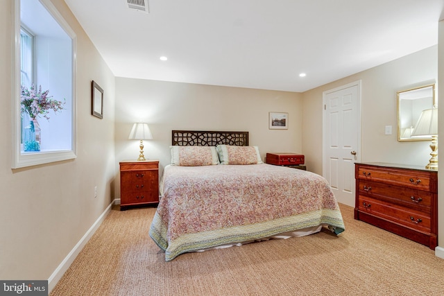 8412 Riverside Rd, Alexandria, VA 22308 - bedroom featuring light carpet, baseboards, and recessed lighting