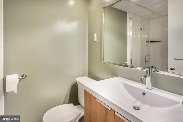 903 Burnt Crest Ln, Silver Spring, MD 20903 - full bath featuring toilet, vanity, and tiled shower