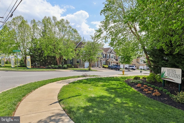 365 Pennycress Rd, Allentown, PA 18104 - surrounding community featuring a lawn and a residential view